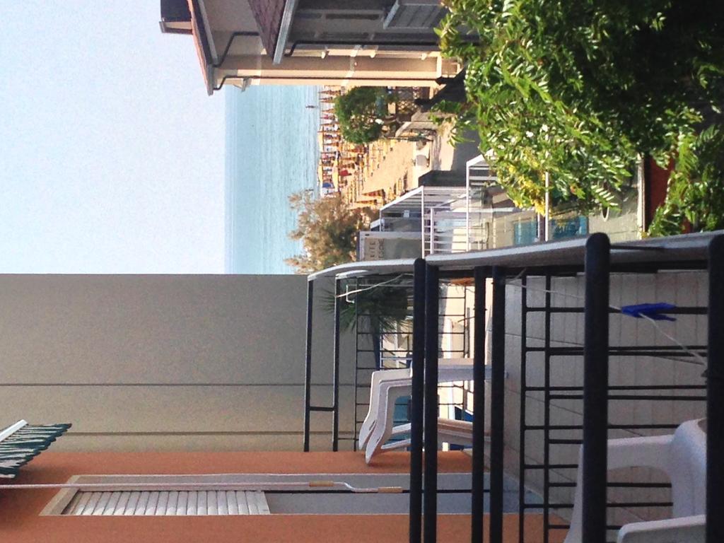 Pensione Villa Joli Lido di Jesolo Exterior photo